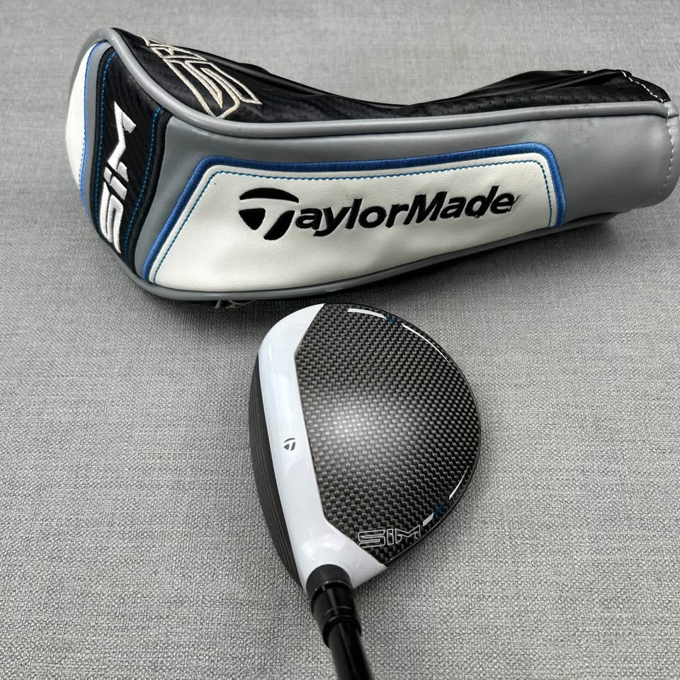 Taylormade SIM Titanium Rocket Fairway 3 Wood - Stiff Flex / 14 Degree Adjustable