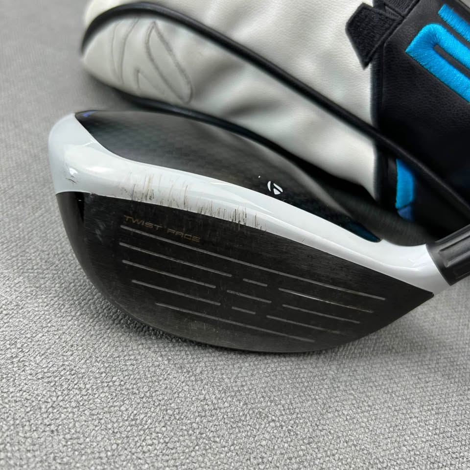 Taylormade SIM2 Max Fairway 3W - Regular Flex / 15 Degree