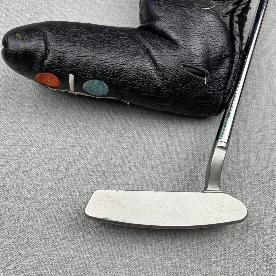 Scotty Cameron Studio Stainless Newport Beach 1.5 Putter - 33 Inches