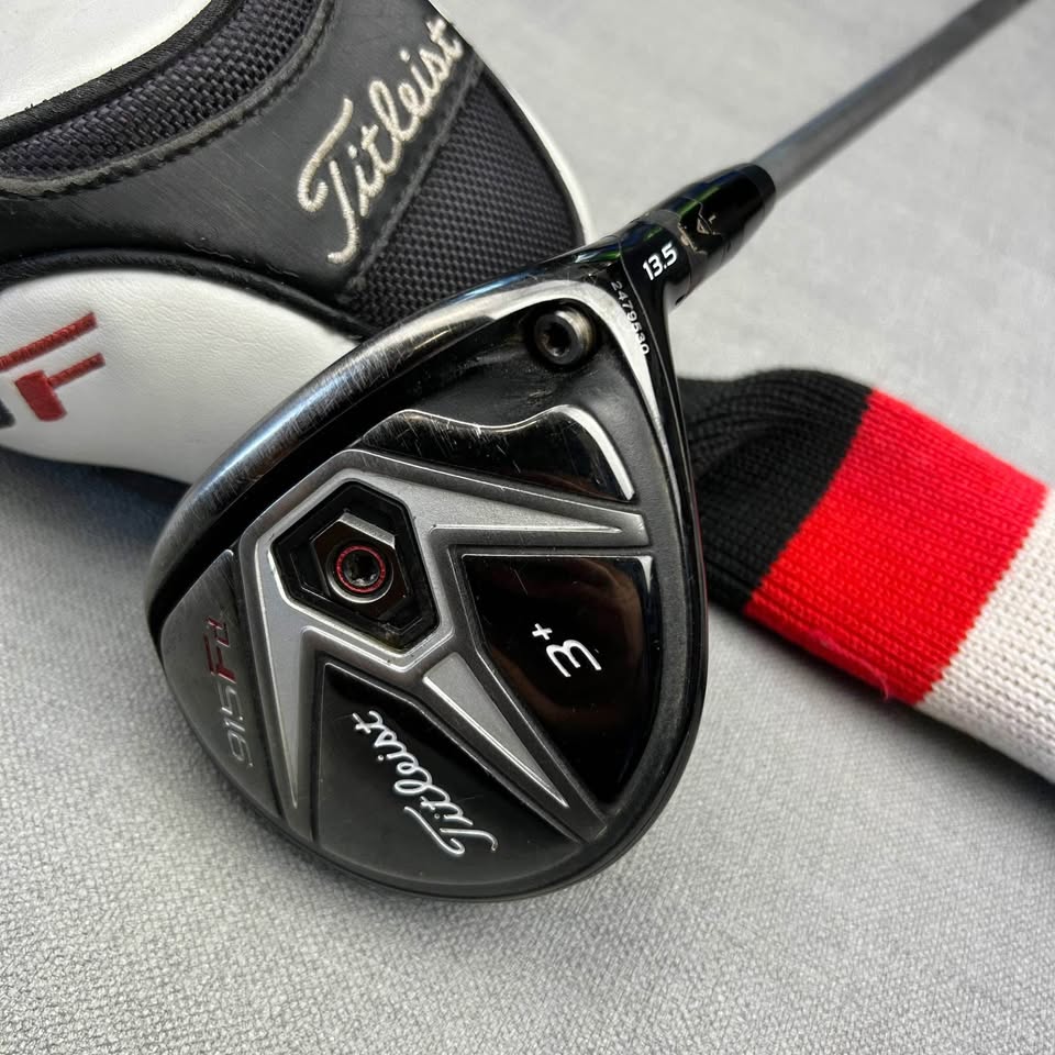 Titleist 915 Fd Fairway 2 Wood - Stiff Flex / 13.5 Degree