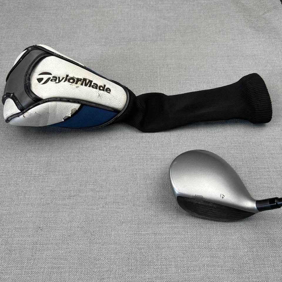 Taylormade SLDR Fairway 3 Wood - Regular Flex / 16.5 Degree