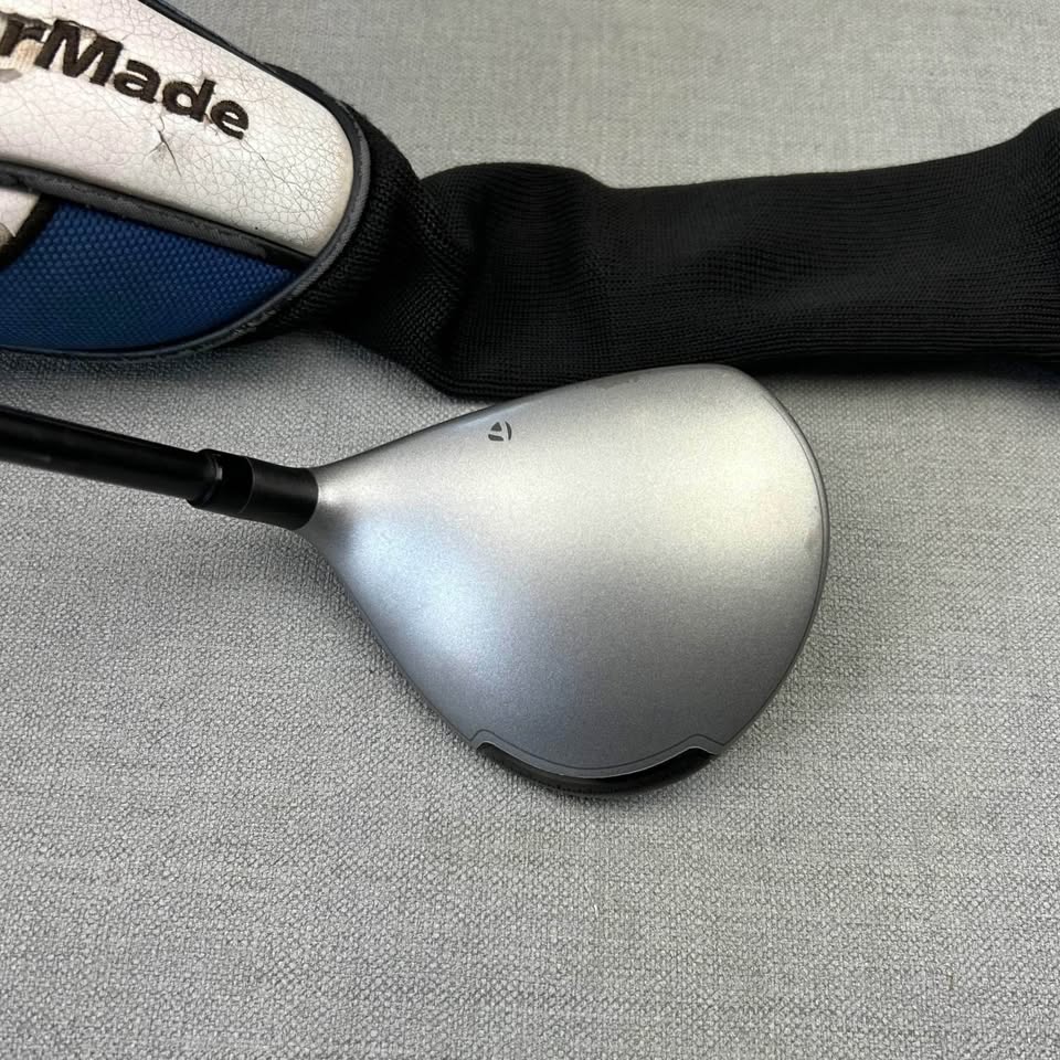 Taylormade SLDR Fairway 3 Wood - Regular Flex / 16.5 Degree