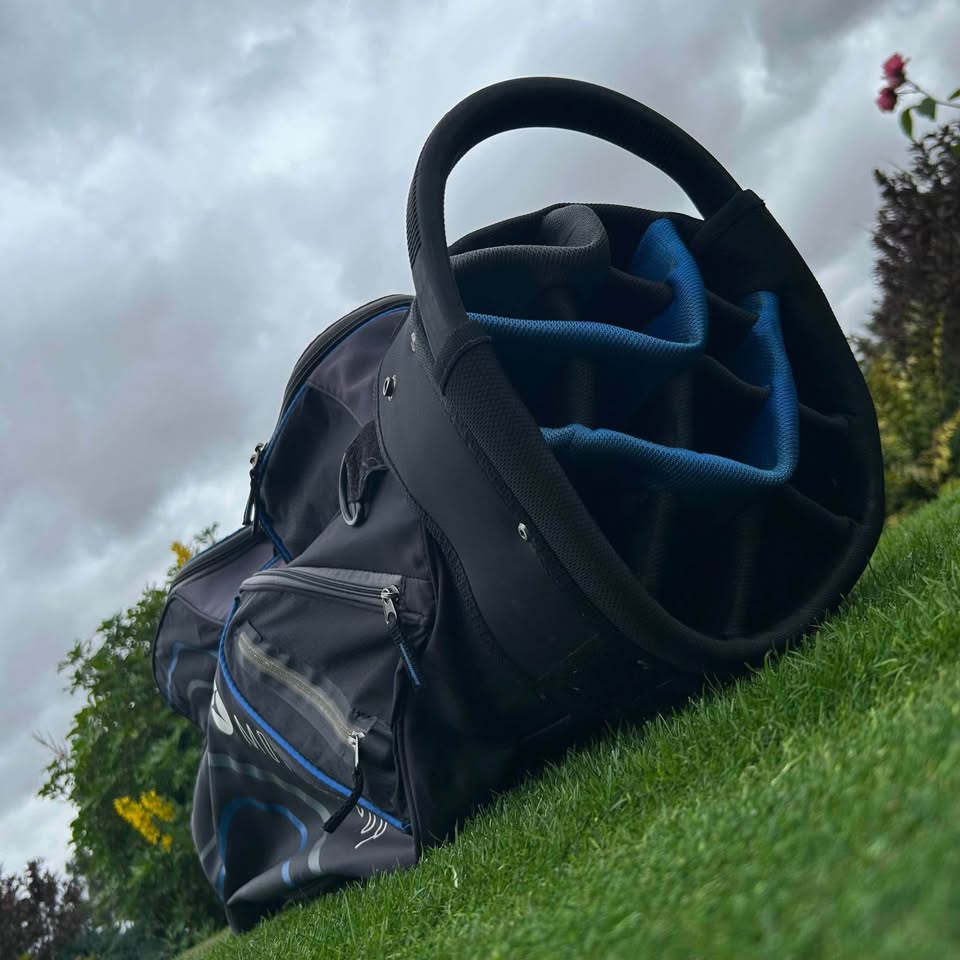 Motocaddy Lite Series Bag - All Zips Working & Postage Available