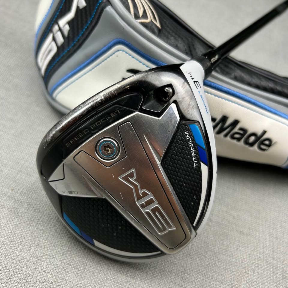 Taylormade SIM Titanium Rocket Fairway 3 Wood - Stiff Flex / 14 Degree Adjustable