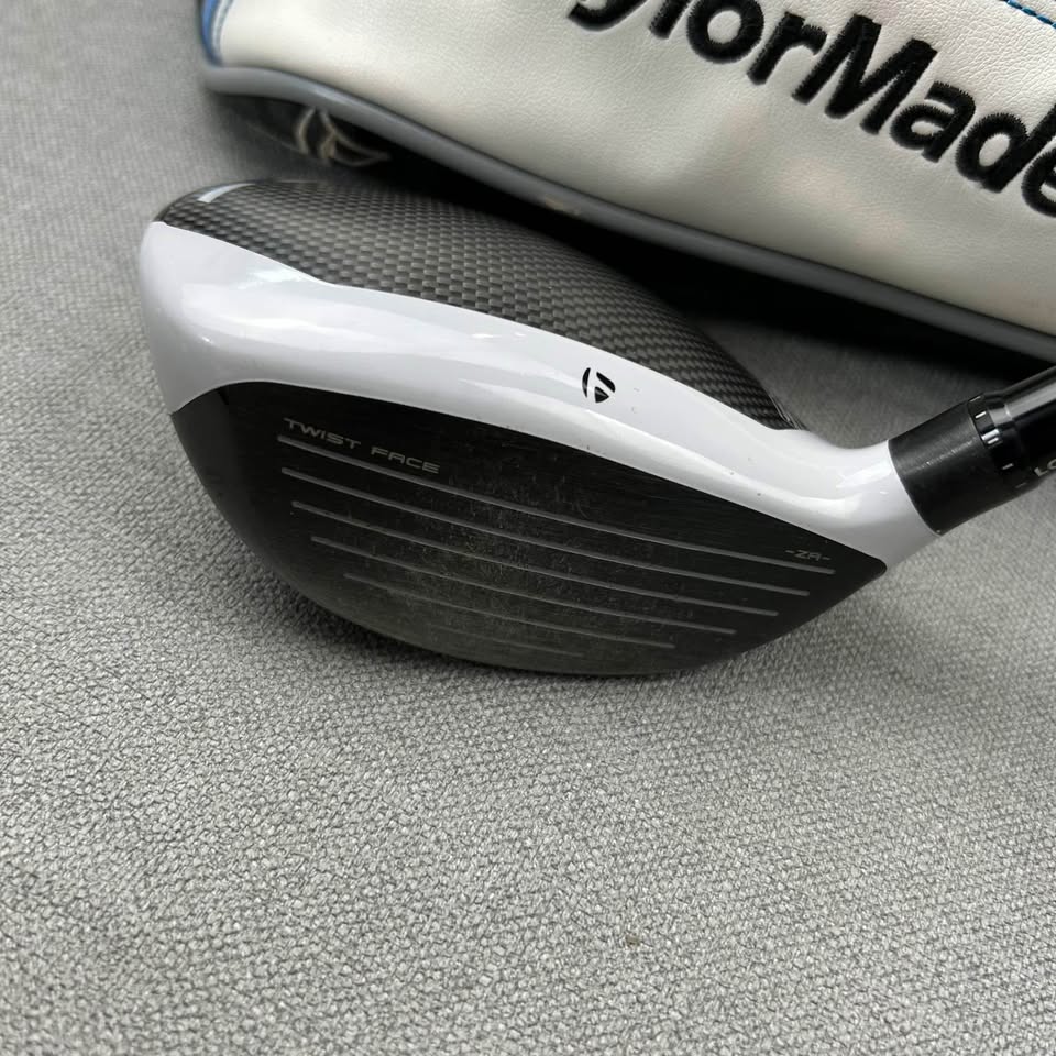 Taylormade SIM Titanium Rocket Fairway 3 Wood - Stiff Flex / 14 Degree Adjustable