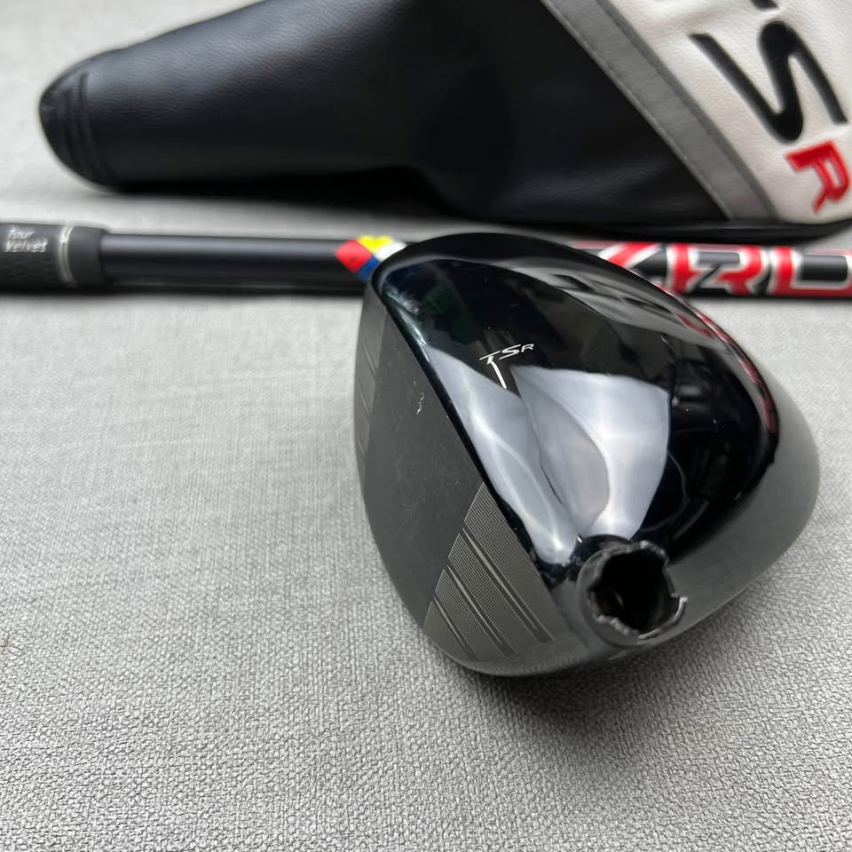 Titleist TSR4 Driver - Regular Flex Gen4 Hzrdus / 9 Degree / Finance Available