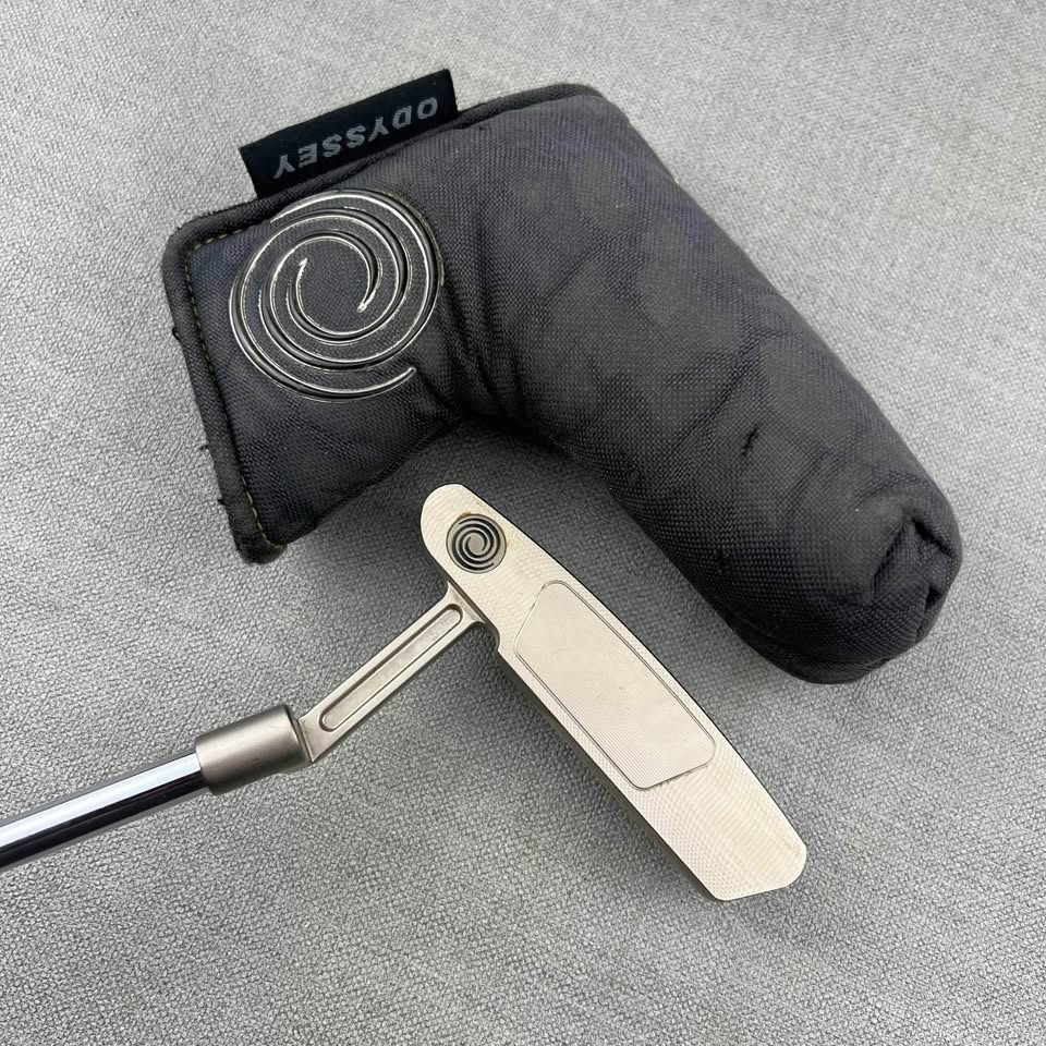 Odyssey Black Series 1 Putter - 33 Inches / WINN Grip
