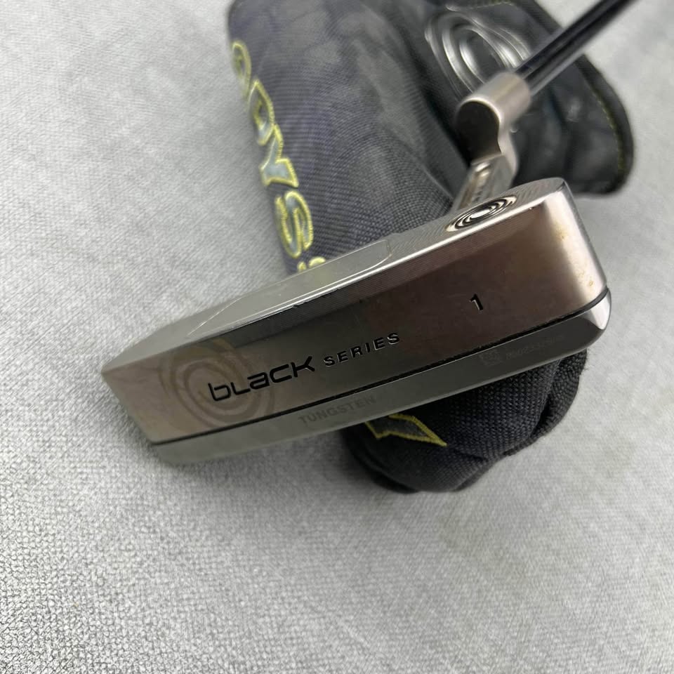 Odyssey Black Series 1 Putter - 33 Inches / WINN Grip