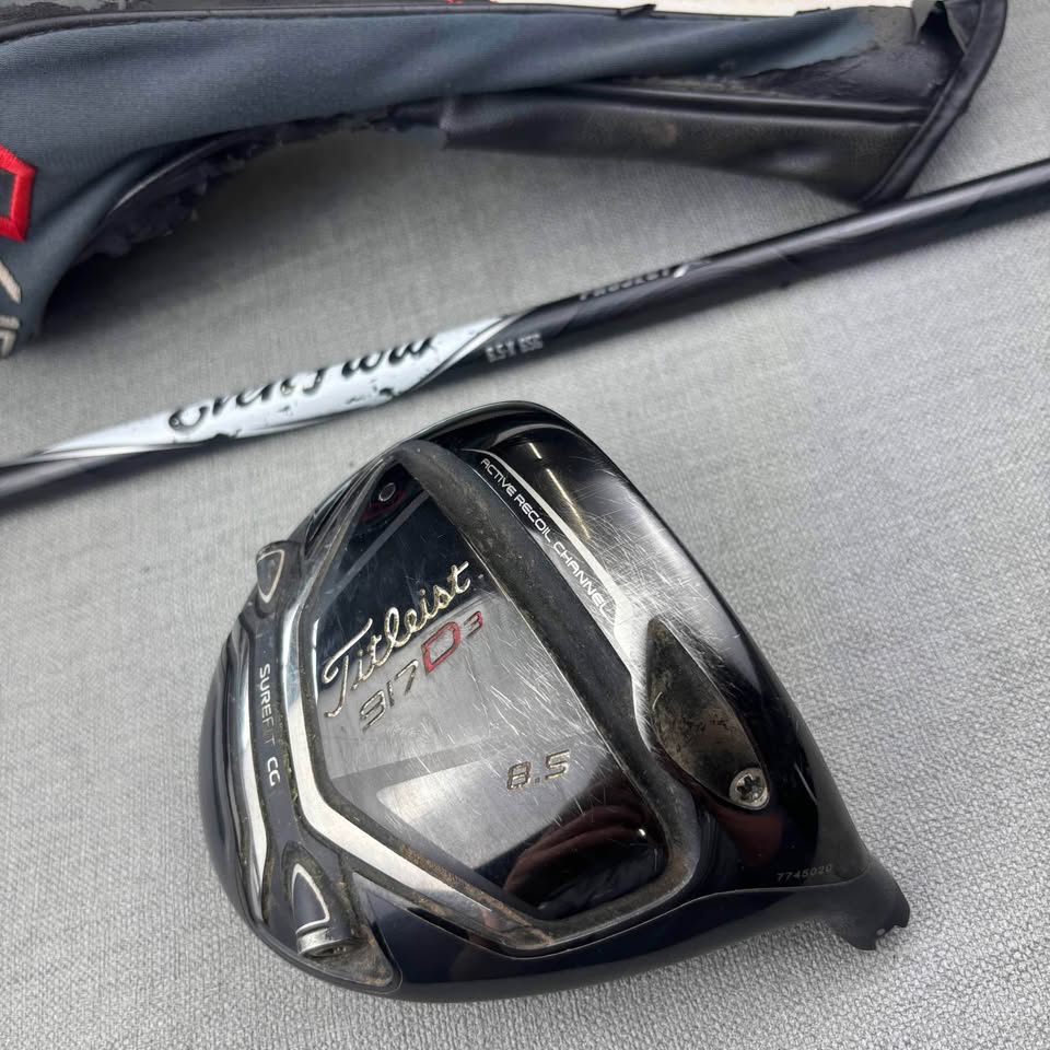 Titleist 917D3 Driver - X Flex / 8.5 Degree