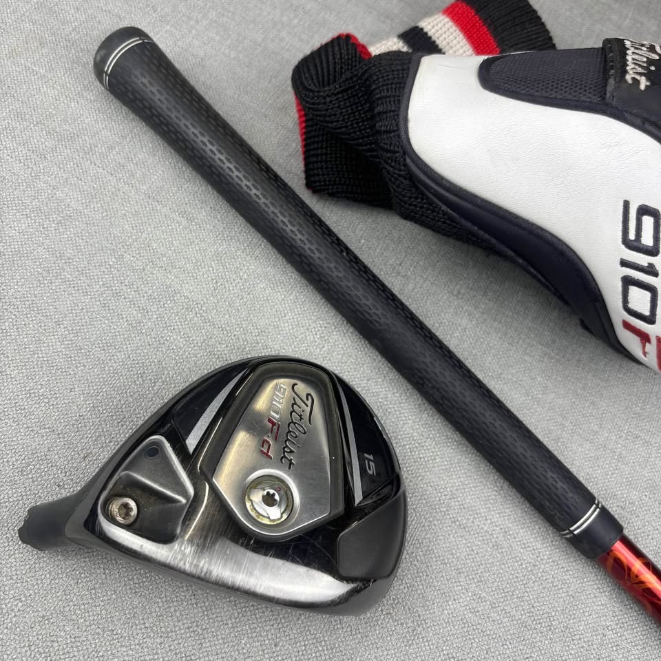 Titleist 910FD Fairway 3 Wood - Regular Flex / 15 Degree