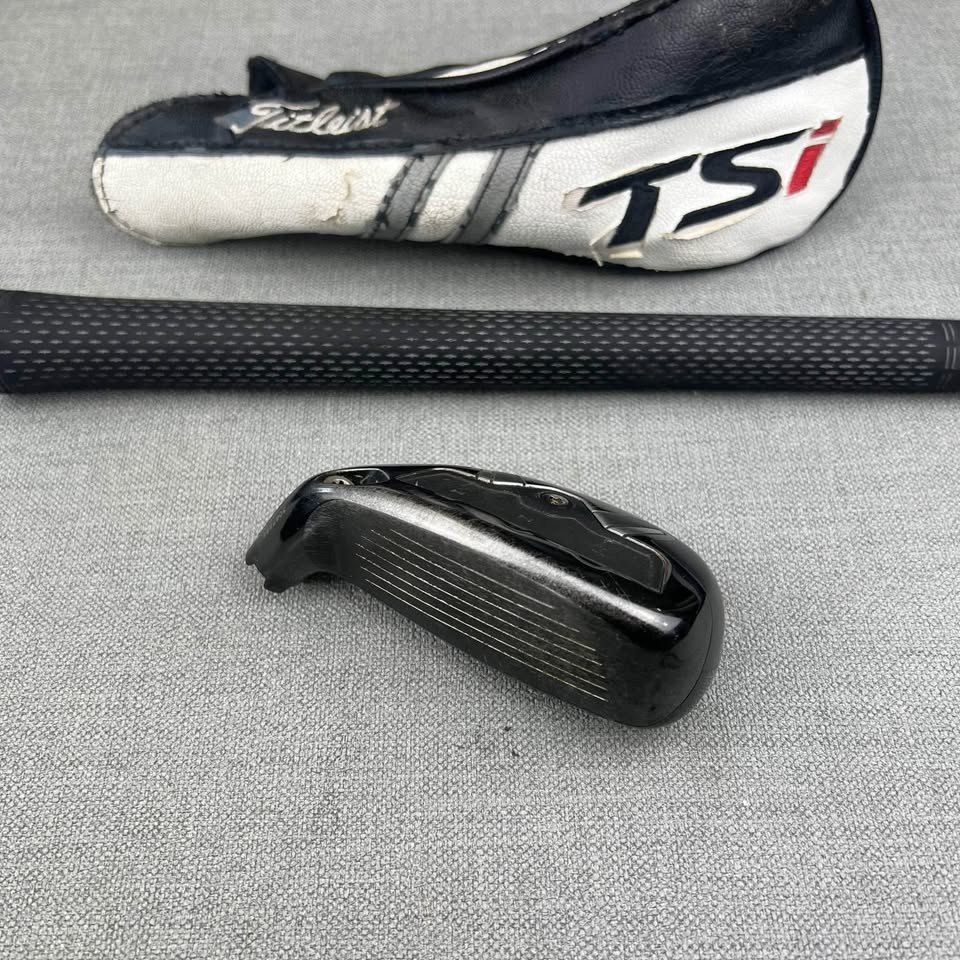Titleist TSi3 3 Hybrid - Stiff Flex / 20 Degree