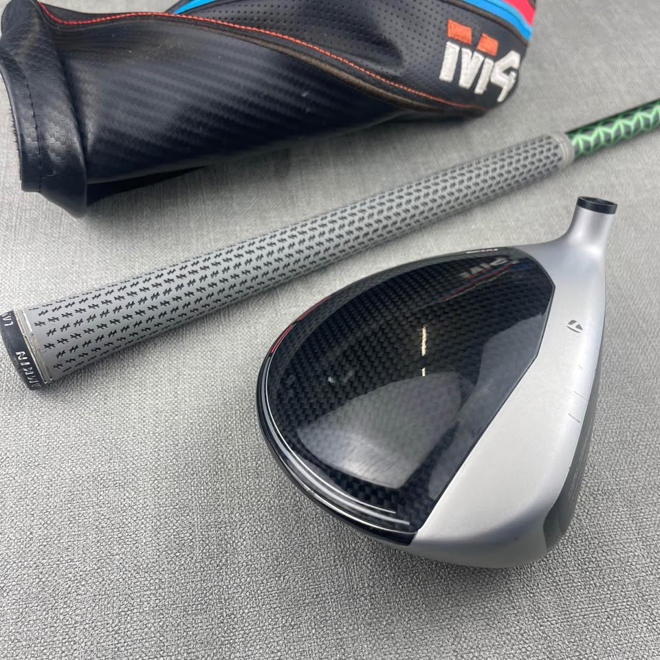 Taylormade M4 Driver - Stiff Flex / 10.5 Degree