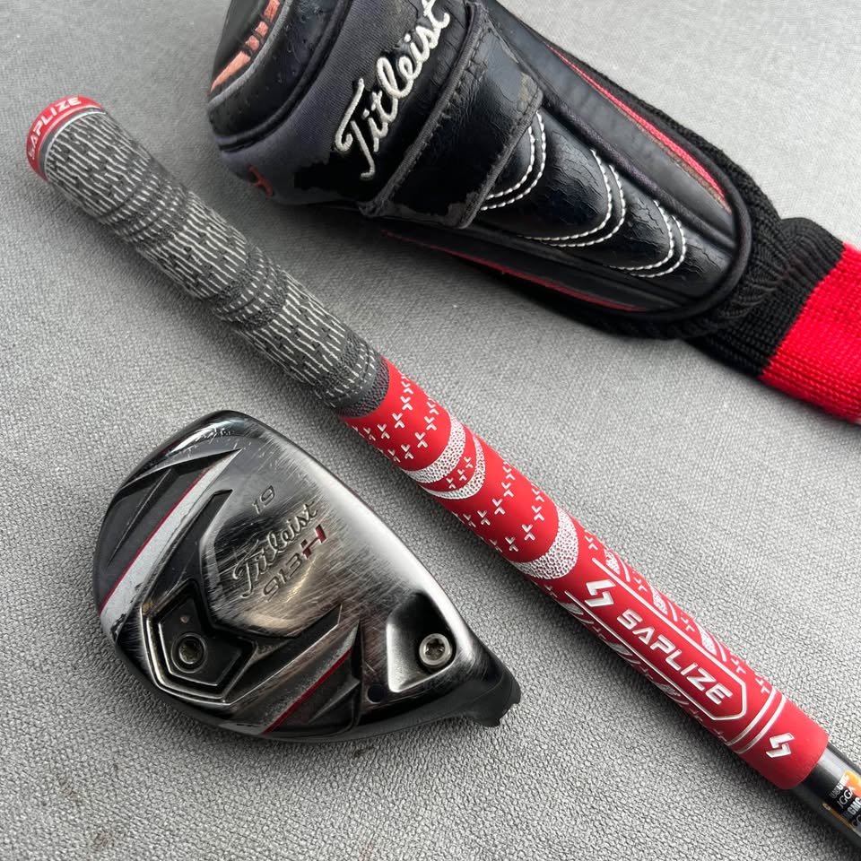 Titleist 913H 3 Hybrid - Regular Flex / 19 Degree Adjustable