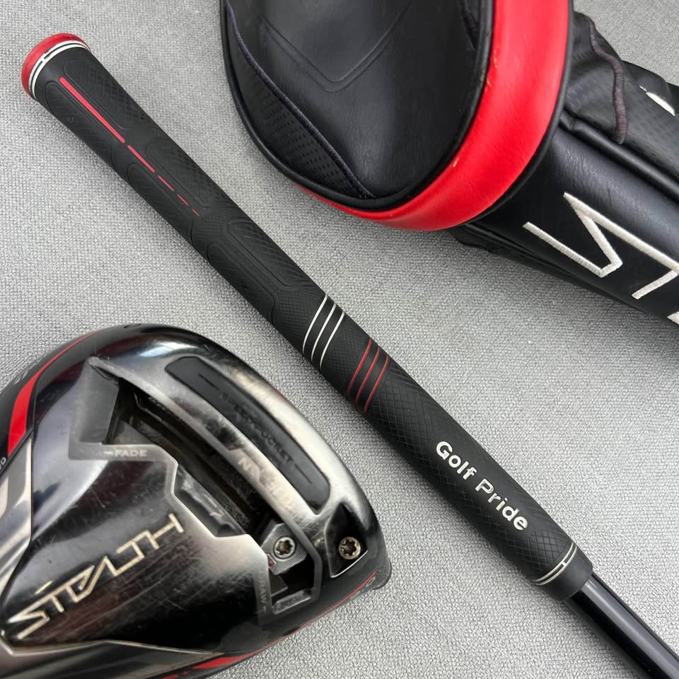 Taylormade Stealth Plus Driver - Stiff Flex / 9 Degree Adjustable