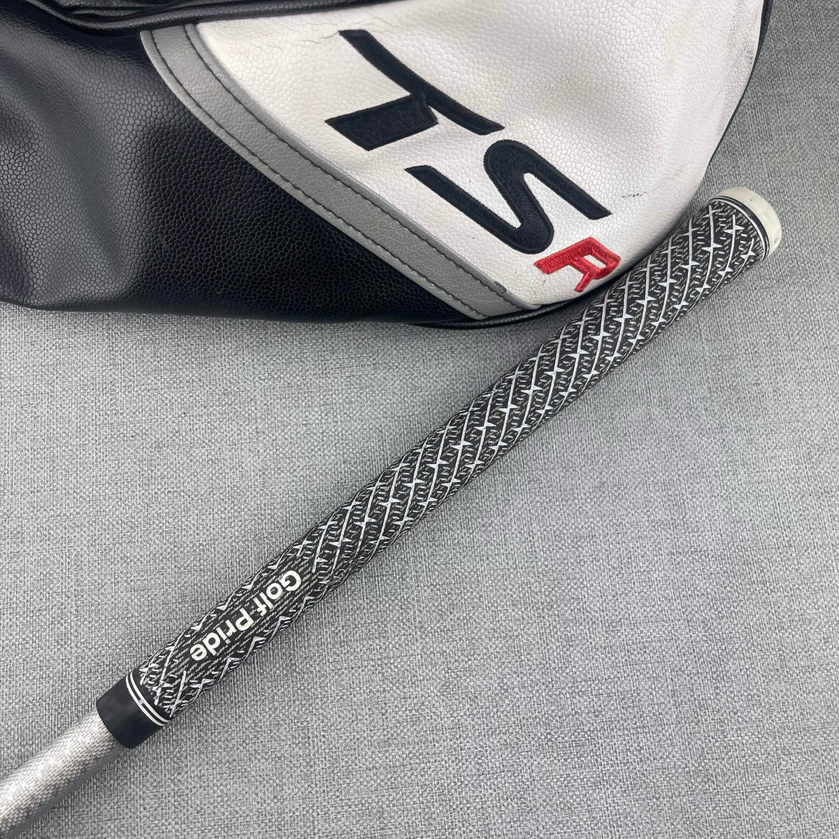 Titleist TSR3 Driver - Regular Flex 55g / 9 Degree