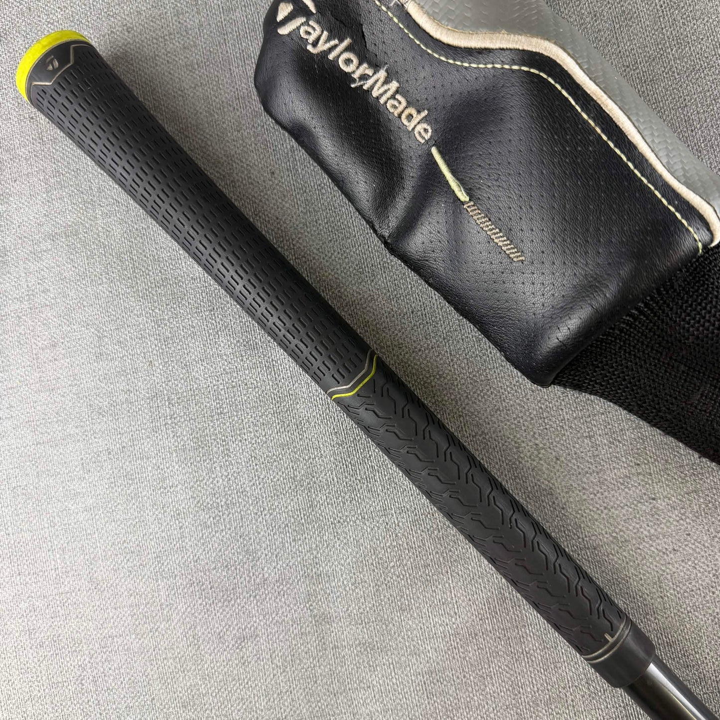 Taylormade M2 Hybrid - Regular Flex / 22 Degree