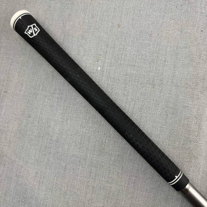 Wilson D7 4 Hybrid - Regular Flex / 22 Degree
