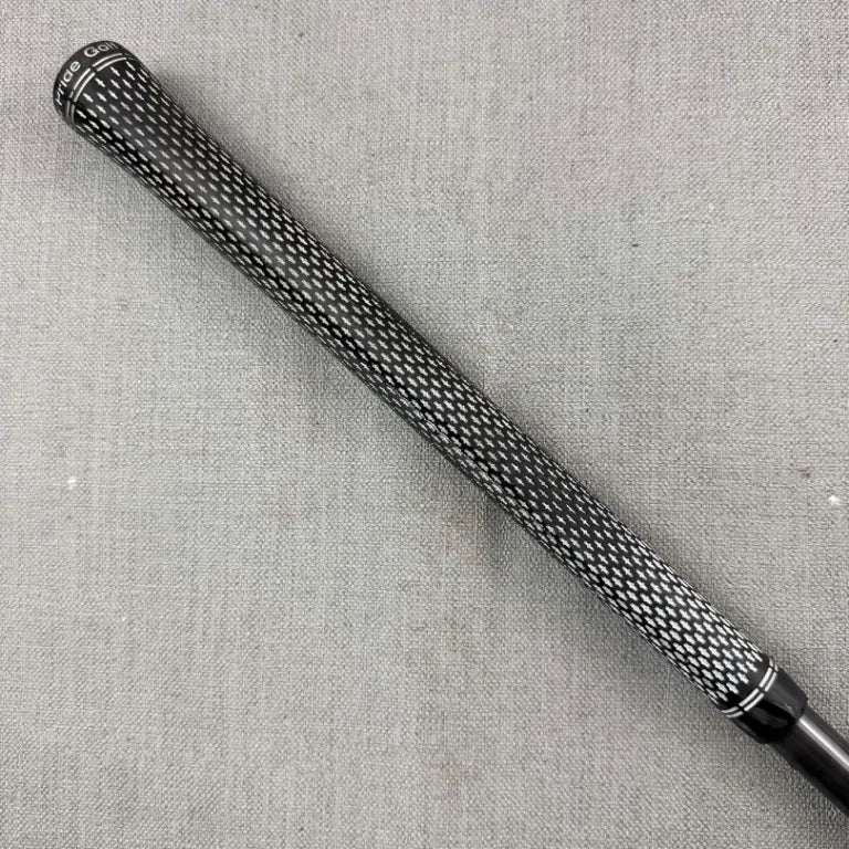 Titleist TSR2 Driver - Stiff Flex Riptide / 9 Degree