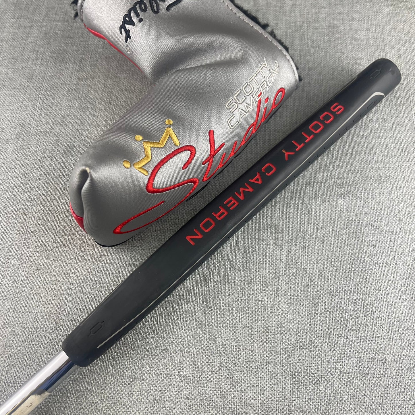 Scotty Cameron Studio Style Newport Putter - 34 Inches / Scotty Cameron Grip