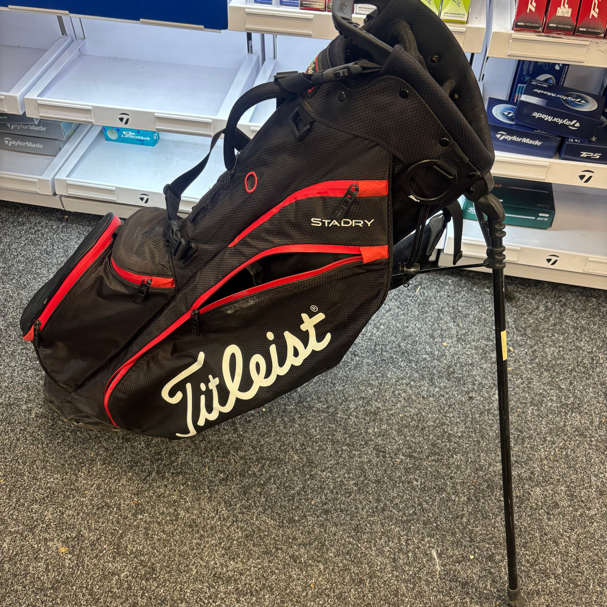 Titleist StaDry Carry Bag - BlkRed (side pocket zip broken)