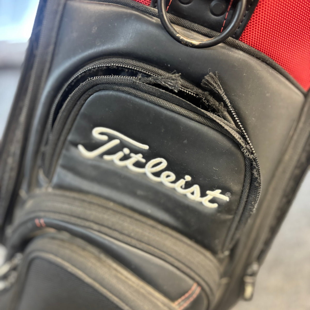 Titleist Premium Series Leather Staff Bag - Blk/Red/Wht