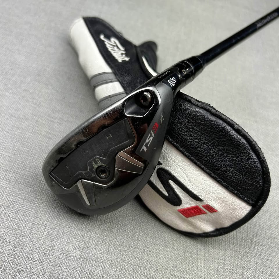 Titleist TSI3 2 Hybrid - Stiff Flex / 18 Degree