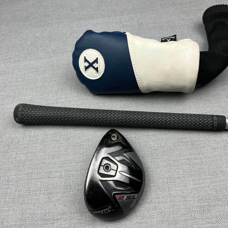 Titleist TSi2 5 Hybrid - Stiff Flex / 24 Degree