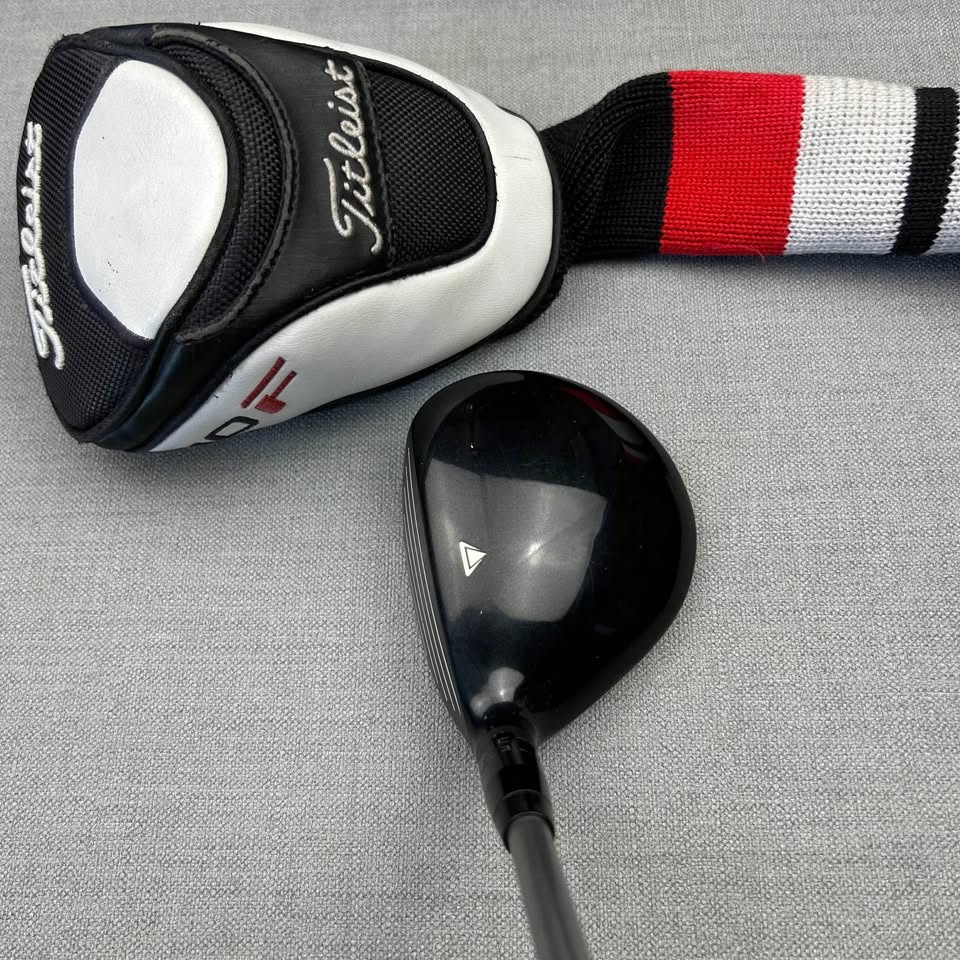 Titleist 915 Fd Fairway 2 Wood - Stiff Flex / 13.5 Degree