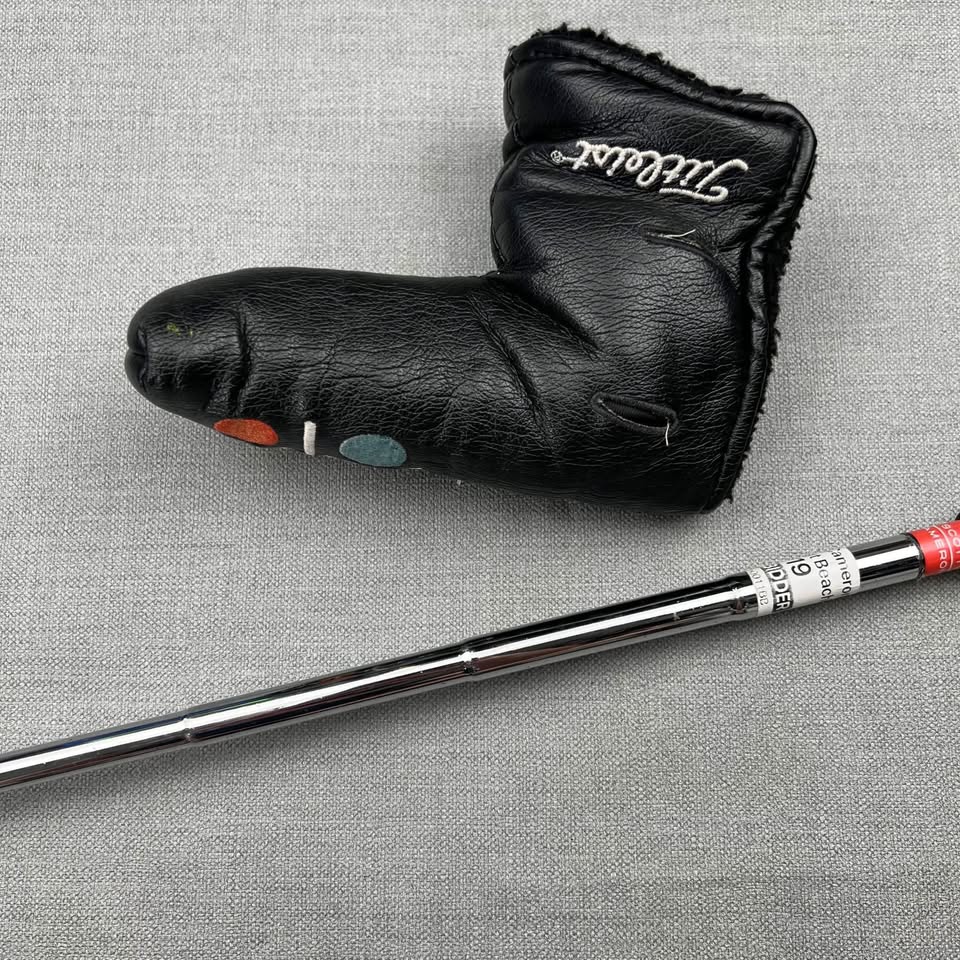 Scotty Cameron Studio Stainless Newport Beach 1.5 Putter - 33 Inches