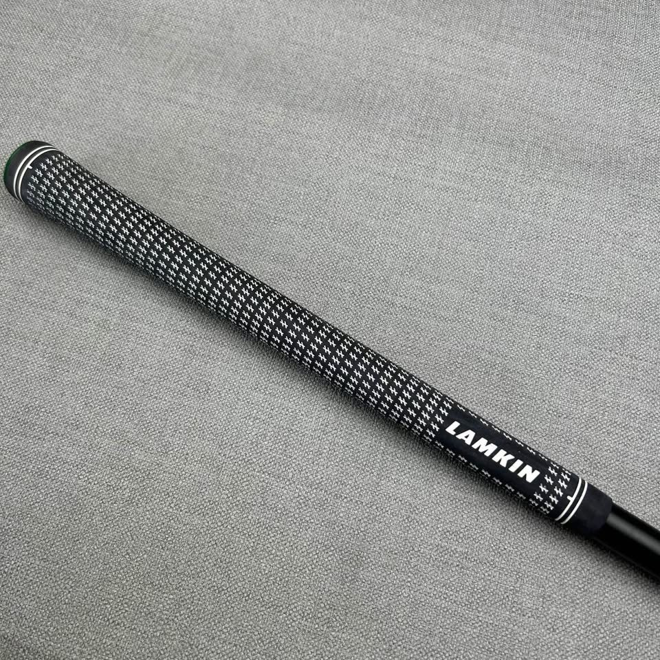 Helium Graphite Driver Shaft - Senior Flex - 44.5 Inches