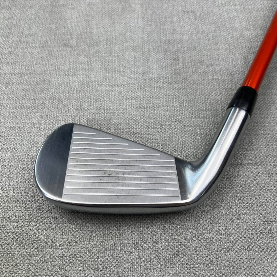 Titleist T200 Utility 4 Iron - Tour AD DI Stiff Flex / 22 Degree