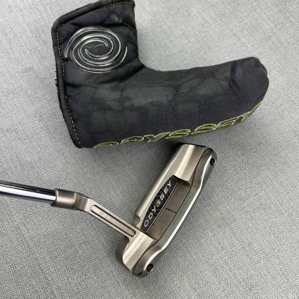 Odyssey Black Series 1 Putter - 33 Inches / WINN Grip