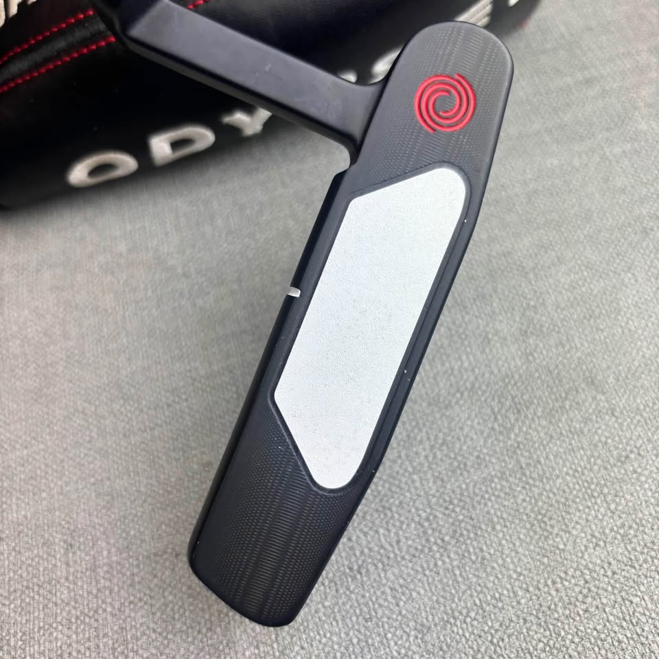 Odyssey White Hot Versa ONE Putter - 34 Inches