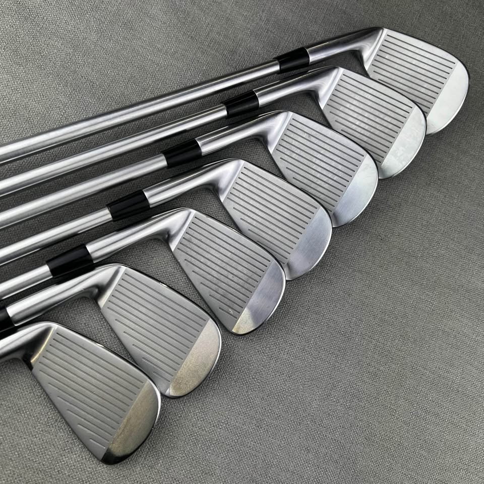 Mizuno Pro 221 Iron Set - 4-PW / Stiff Flex