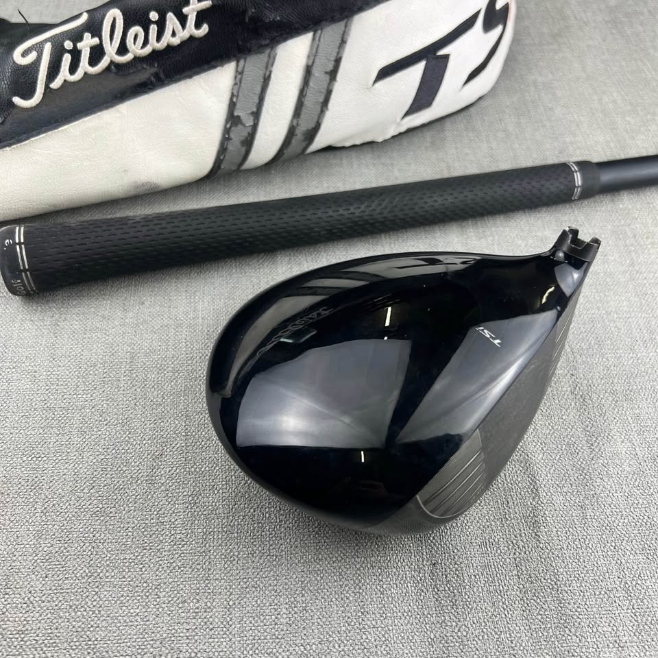 Titleist TSi3 Driver - Stiff Flex / 9 Degree