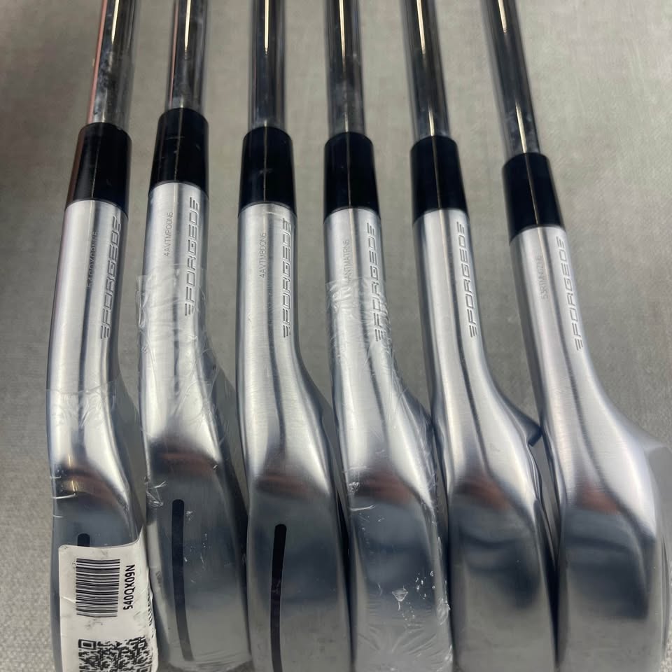 Taylormade P790 2025 Irons - Stiff Flex / 5-PW / Golf Pride TM (Almost NEW)