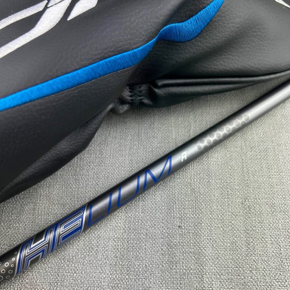 Wilson Staff XS D7 Driver - Regular Flex / 10.5 Degree