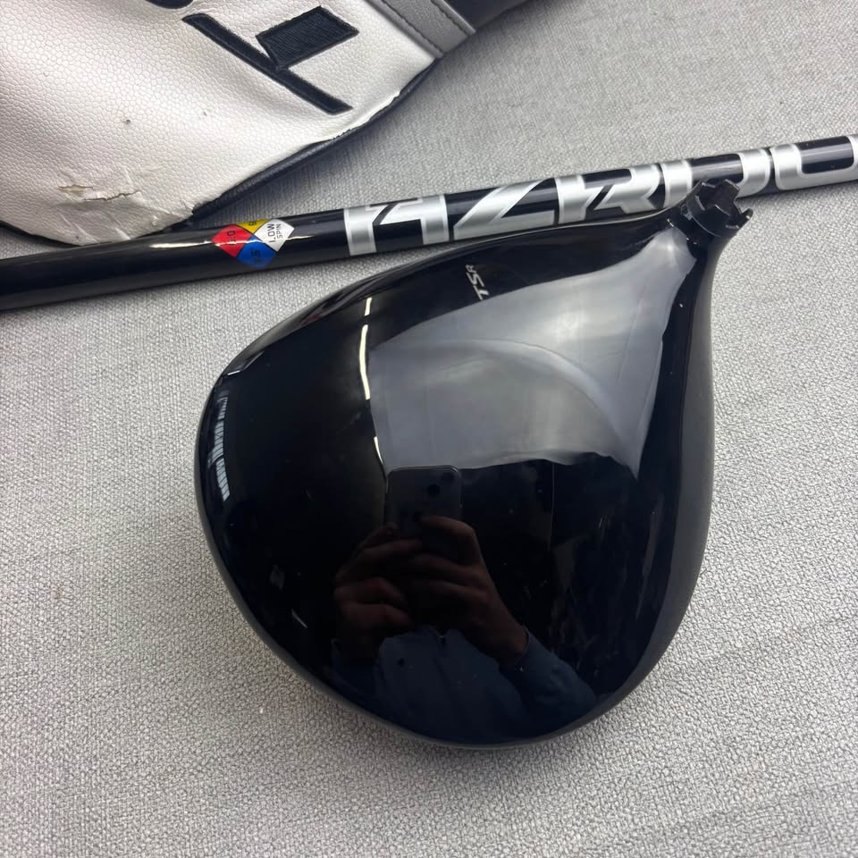 Titleist TSR3 LEFT HANDED - 9 Degree / Stiff Flex