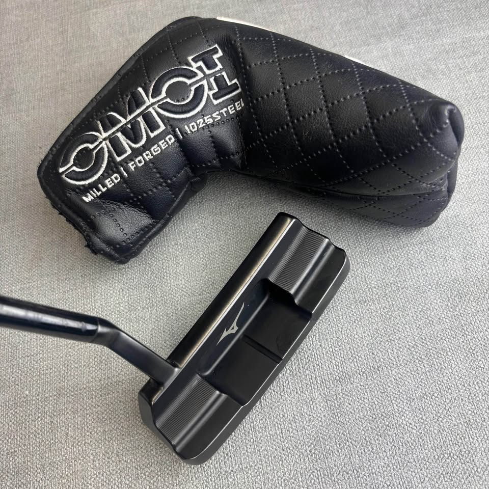 Mizuno OMOI M Craft 01 Putter - 34 Inches / Weight Kit Included