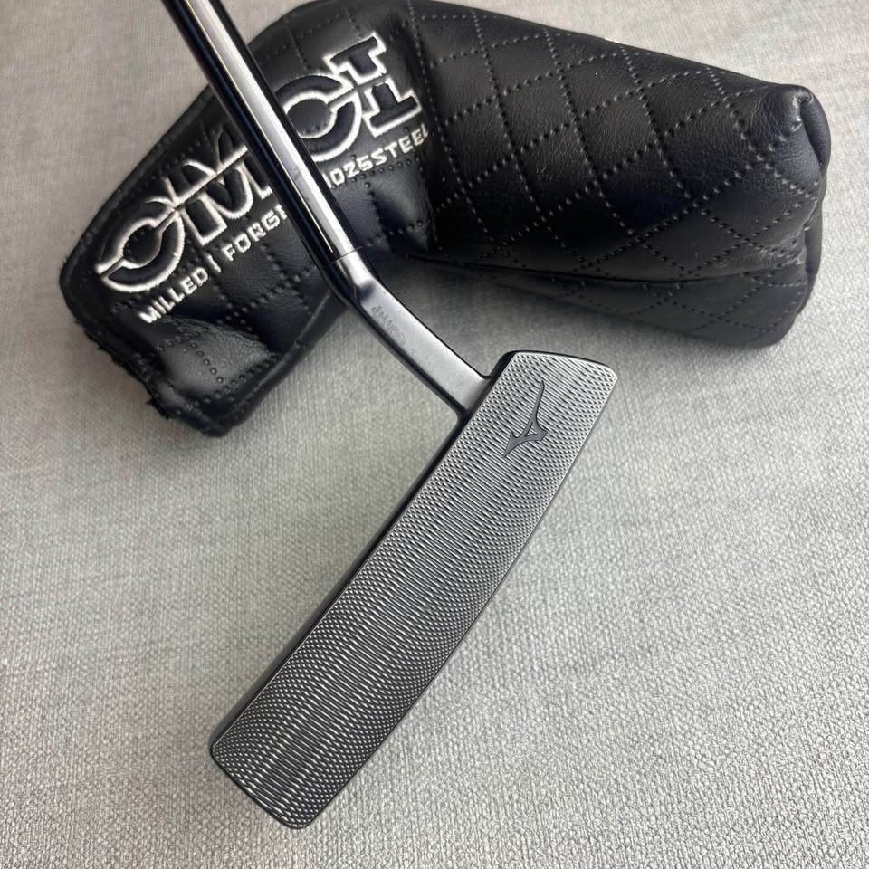Mizuno OMOI M Craft 01 Putter - 34 Inches / Weight Kit Included