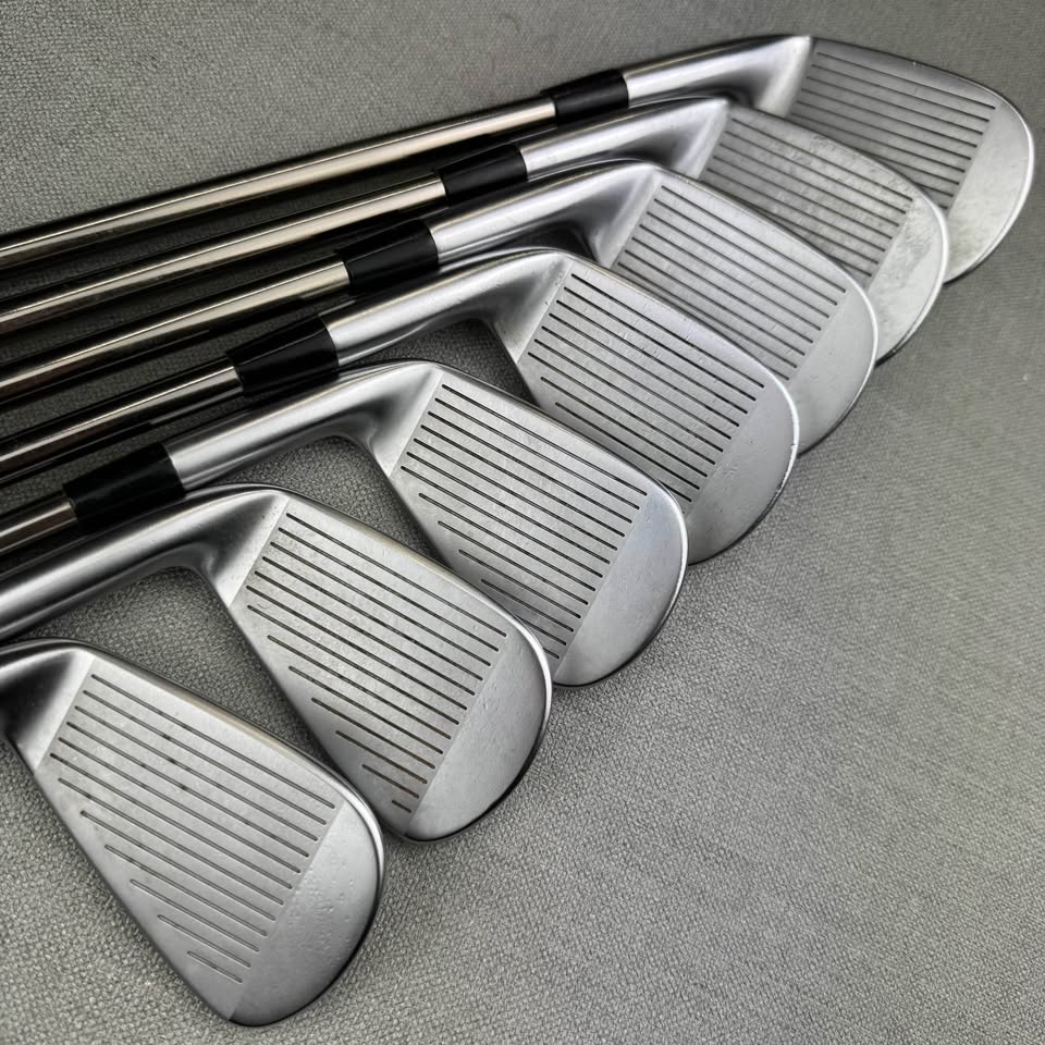 Mizuno JPX921 Forged Irons - Upgraded Graphite Soft Regular Flex / 5-GW