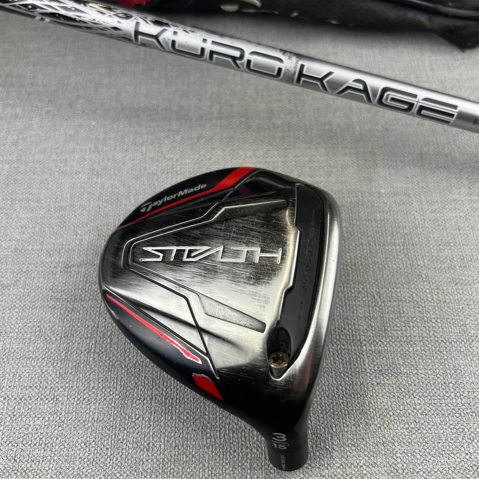 Taylormade Stealth Plus Fairway 3 Wood - TOUR ISSUE / Regular Flex / 15 Degree Adjustable