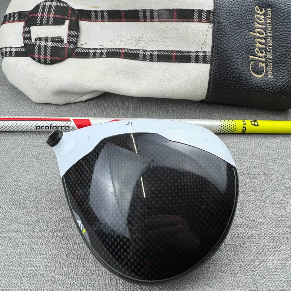 Taylormade M1 Driver - ProForce V2 Stiff Flex / 9.5 Degree