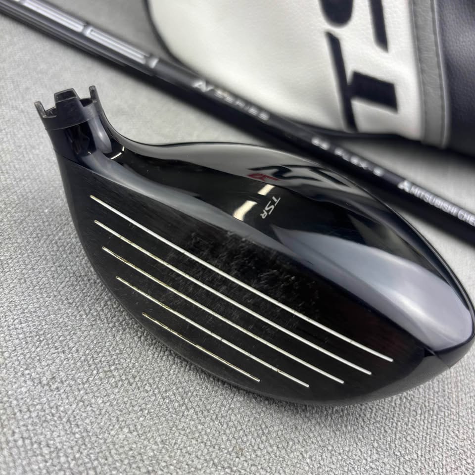 Titleist TSR2 Fairway 4 Wood - Stiff Flex / 16.5 Degree / LEFT HANDED