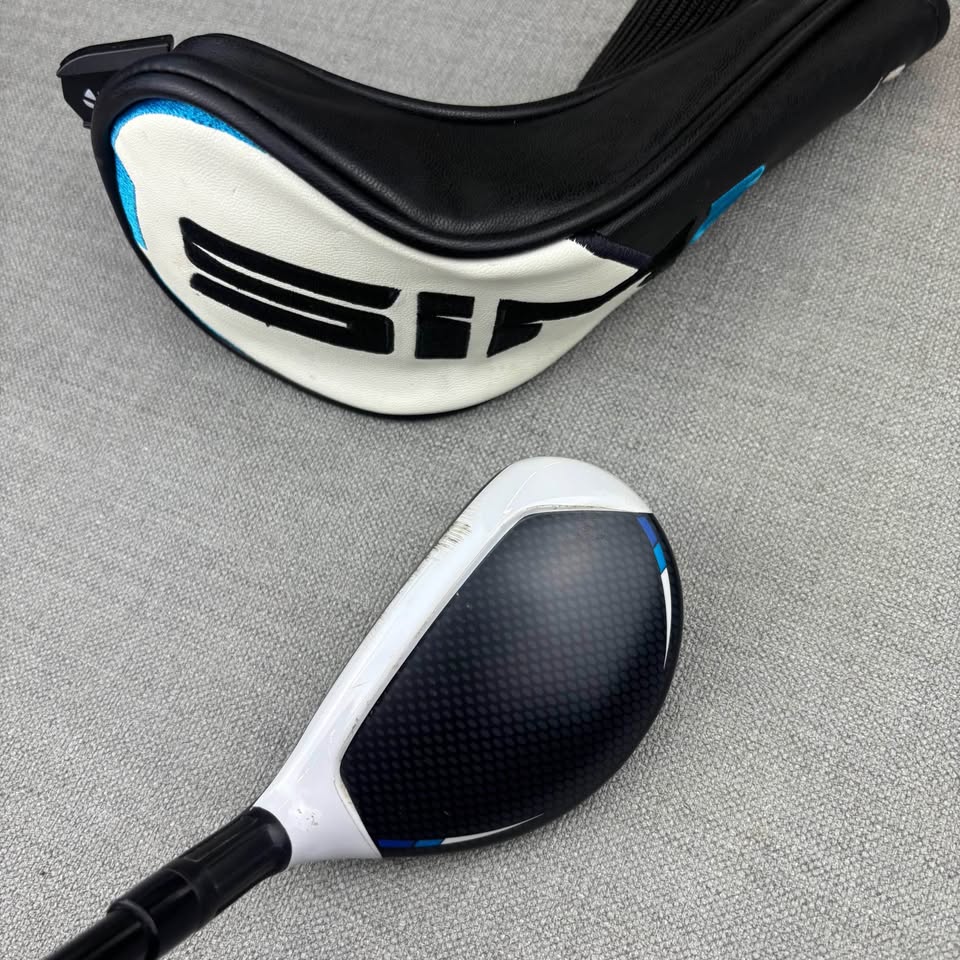 Taylormade SIM2 Max 3 Hybrid - X Flex / 19 Degree