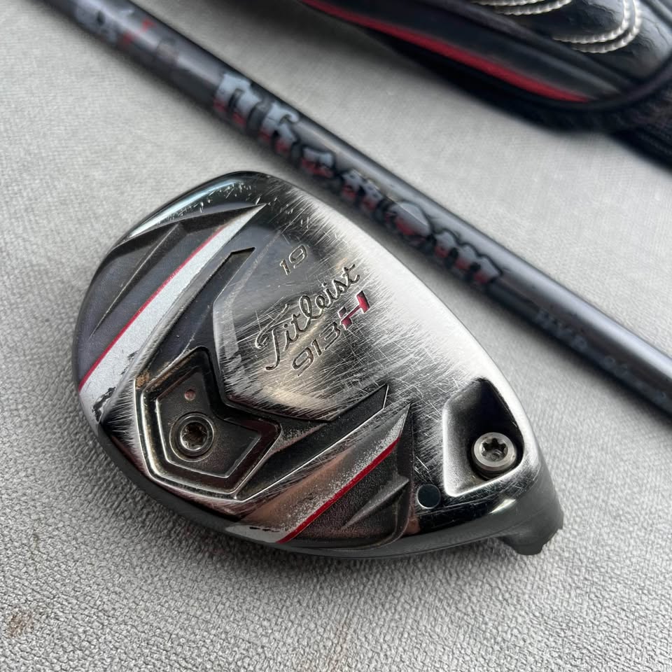 Titleist 913H 3 Hybrid - Regular Flex / 19 Degree Adjustable