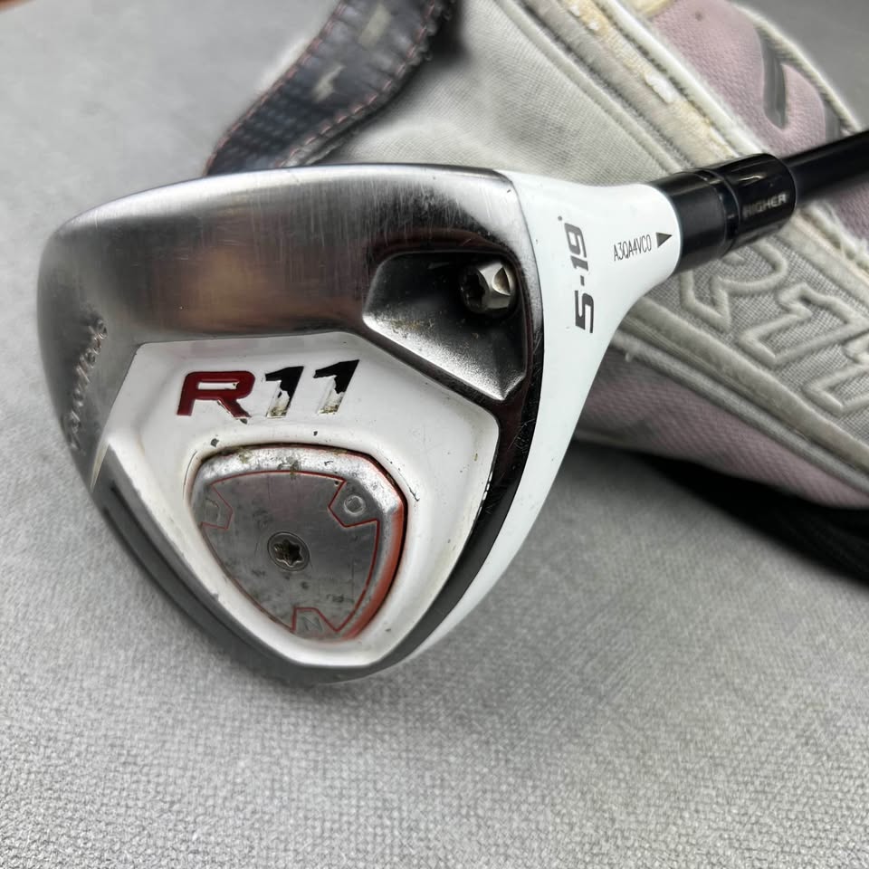 Taylormade R11 Fairway 5 Wood - Stiff Flex / 19 Degree
