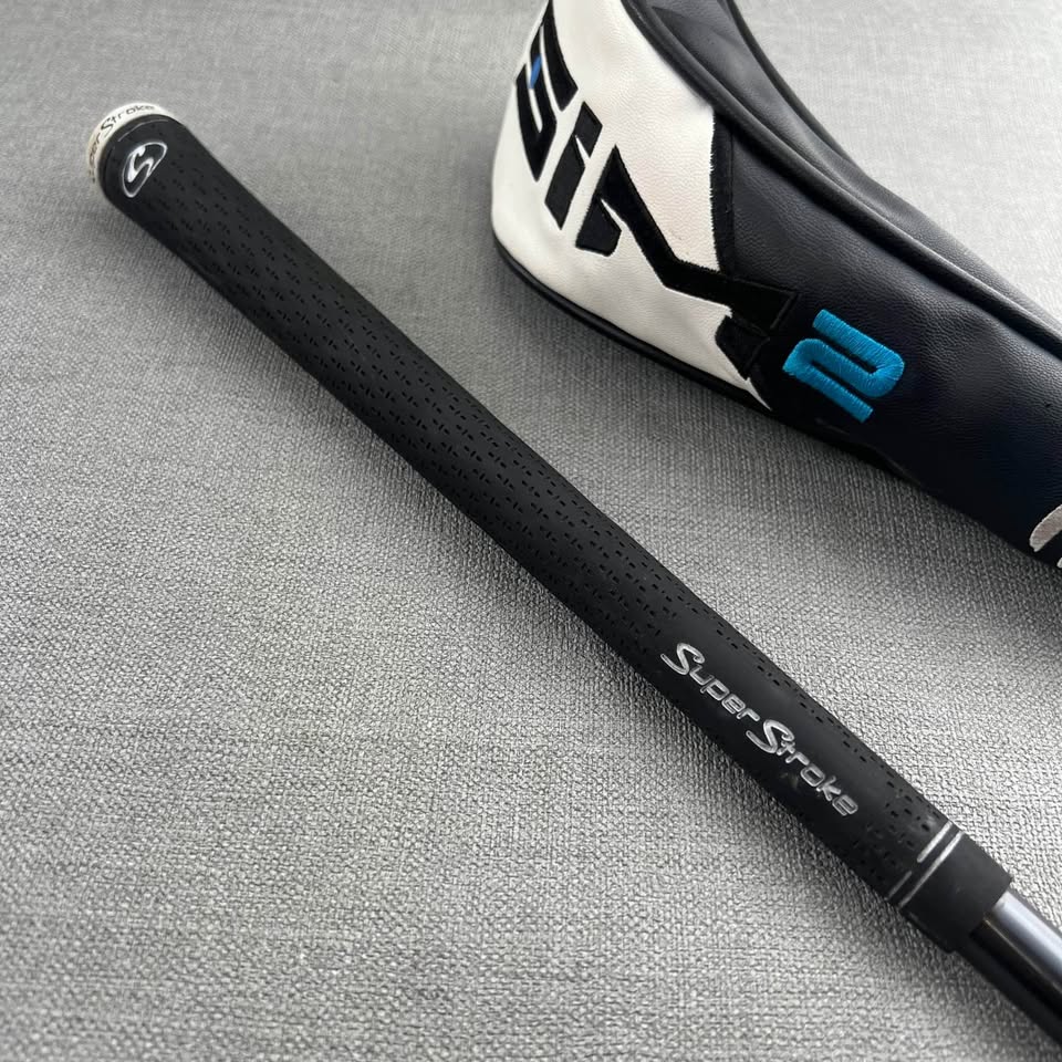 Taylormade SIM2 Rescue 3 Hybrid - Tour X Flex / 19.5 Degree Adjustable