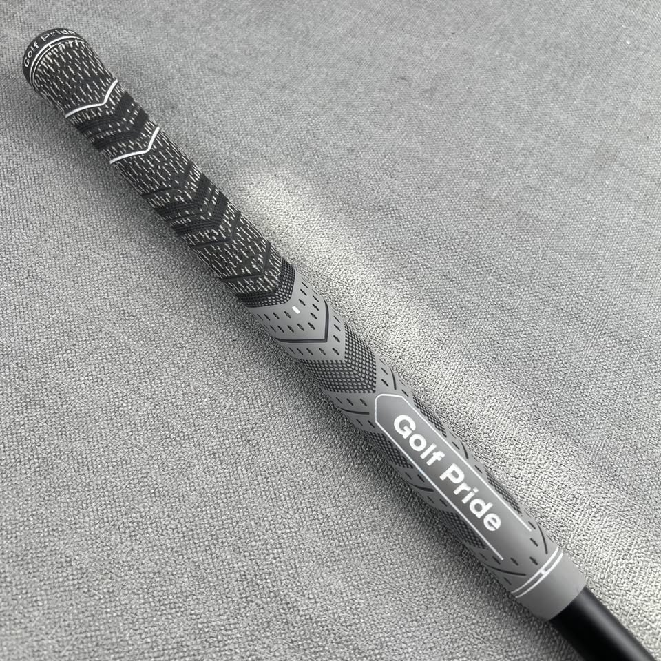 Titleist 585H 2 Hybrid - Hzrdus Stiff Flex / 17 Degree