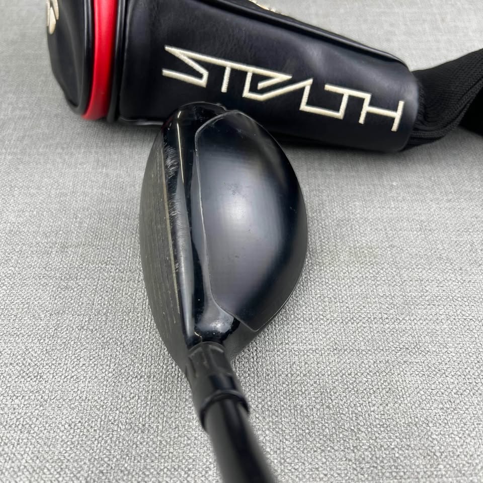 Taylormade Stealth 4 Hybrid - Regular Flex / 22 Degree